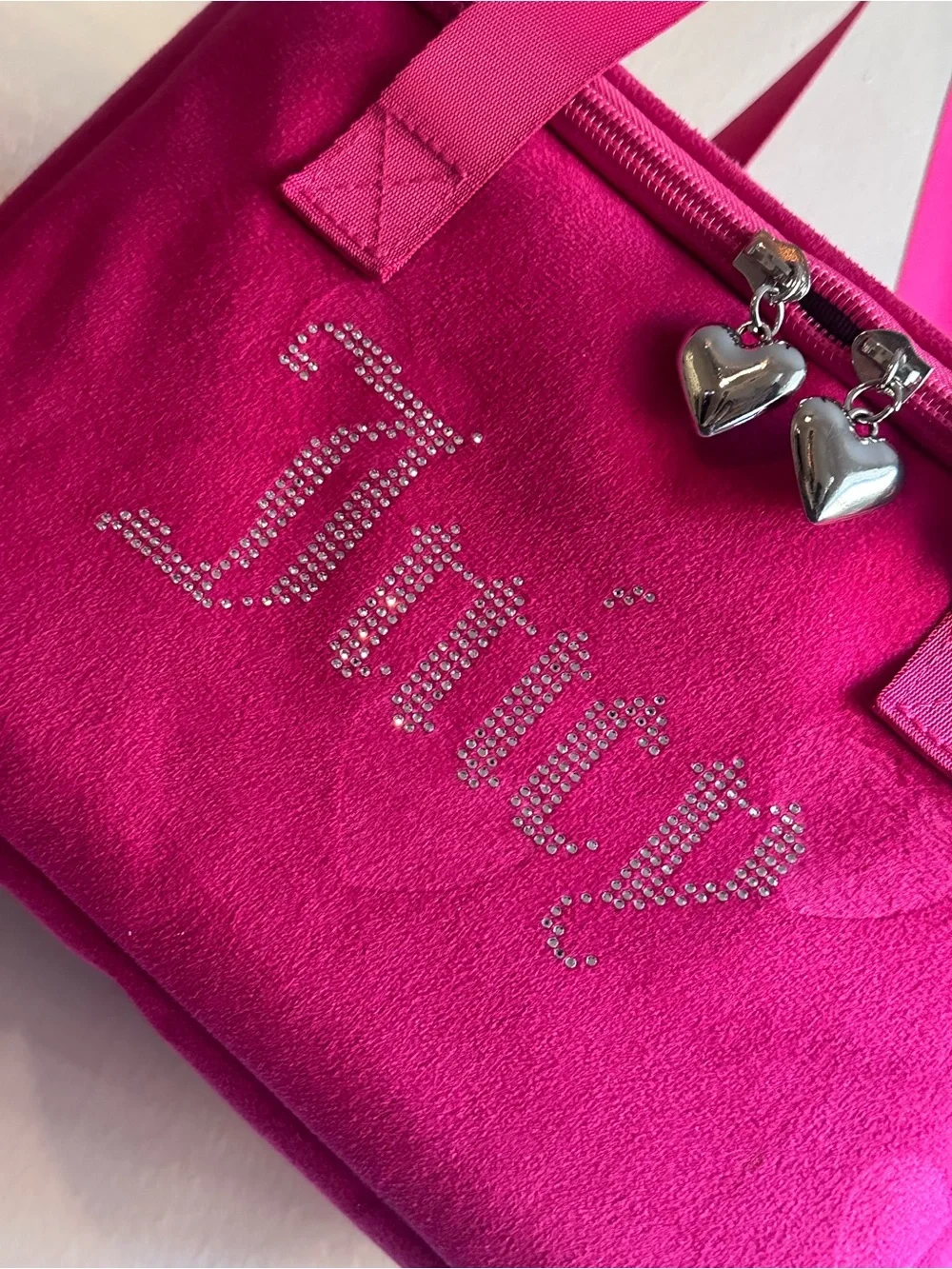 Juicy Couture Hot Pink Insulated Cooler Lunch Bag with Heart Charms NWOT